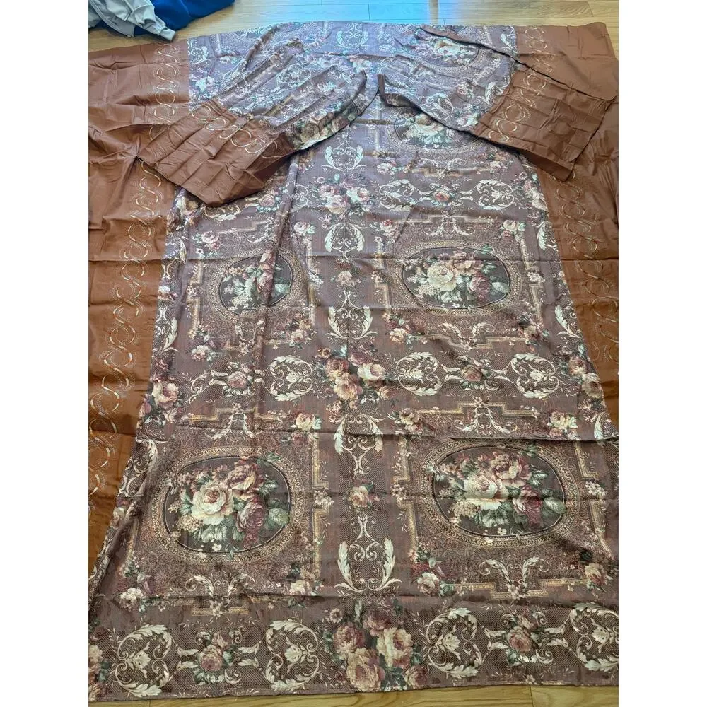 Vintage Queen Size Flat Sheet and 2 Pillowcases Set